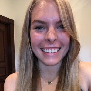 Meet your Posher, Micayla